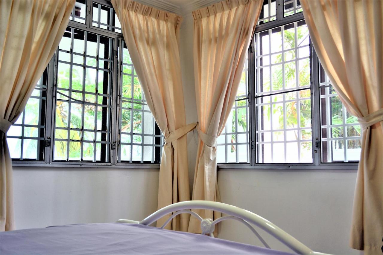 G&T'S Beach Front Villa Tanjung Bungah  Exteriér fotografie